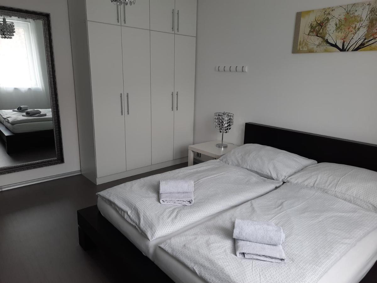 Apartman Ela Villa Skalna ภายนอก รูปภาพ