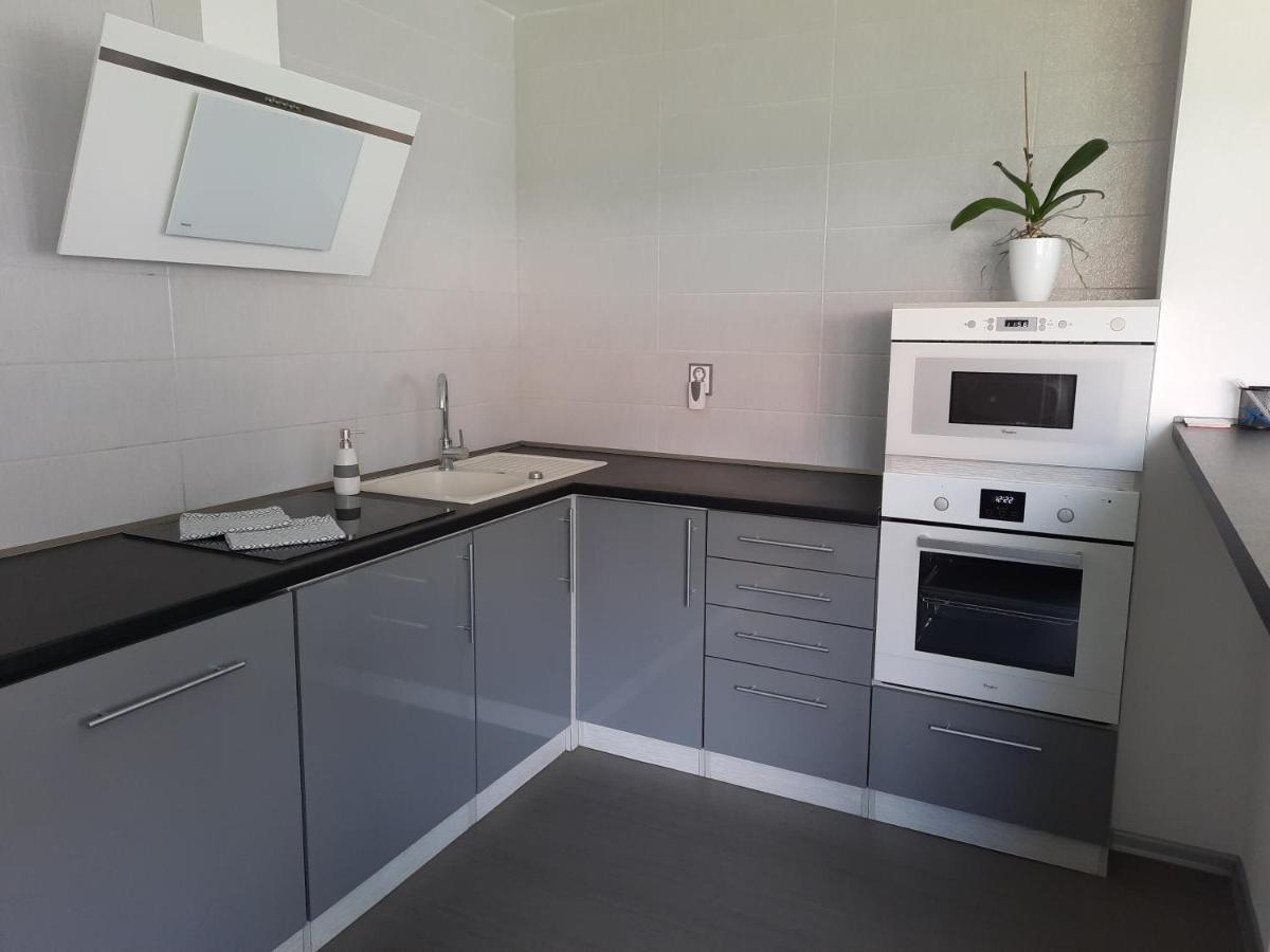 Apartman Ela Villa Skalna ภายนอก รูปภาพ